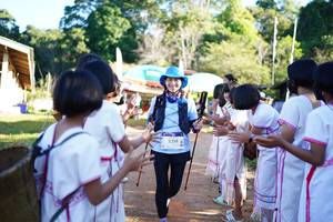 BIB: 2214
                            <button type="button" onclick="openModal(18982760)" class="btn btn-primary btn-sm float-right btn-popup" data-toggle="modal" data-target=".modal-high-quality">
                        <i class="fas fa-shopping-cart"></i> Add to Cart
                    </button>
                                            <button type="button" onclick="isThisMe(18982760, true)" class="btn btn-success btn-sm float-right btn-popup btn-isme hidden" data-toggle="tooltip" data-placement="bottom" title="นี่คือรูปของคุณใช่ไหม คลิกที่นี่เพื่อเอาเข้าอัลบั้ม">
                        <i class="fas fa-plus"></i> Add to album
                    </button>
                    <button type="button" onclick="isThisMe(18982760, false)" class="btn btn-warning btn-sm float-right btn-popup btn-isnotme hidden">
                        <i class="fas fa-ban"></i> Remove from album
                    </button>